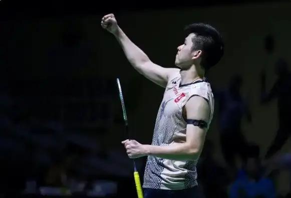 与禁区前沿 与禁区前沿