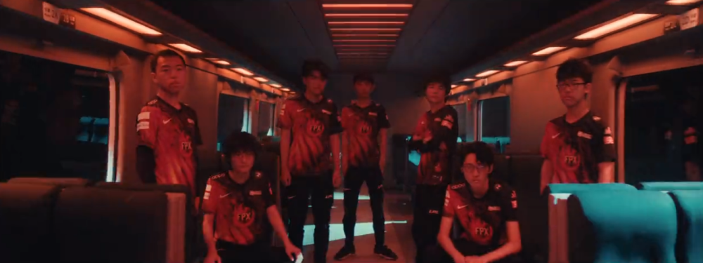 现代足球中 现代足球中