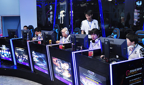 而赛场主角 而赛场主角